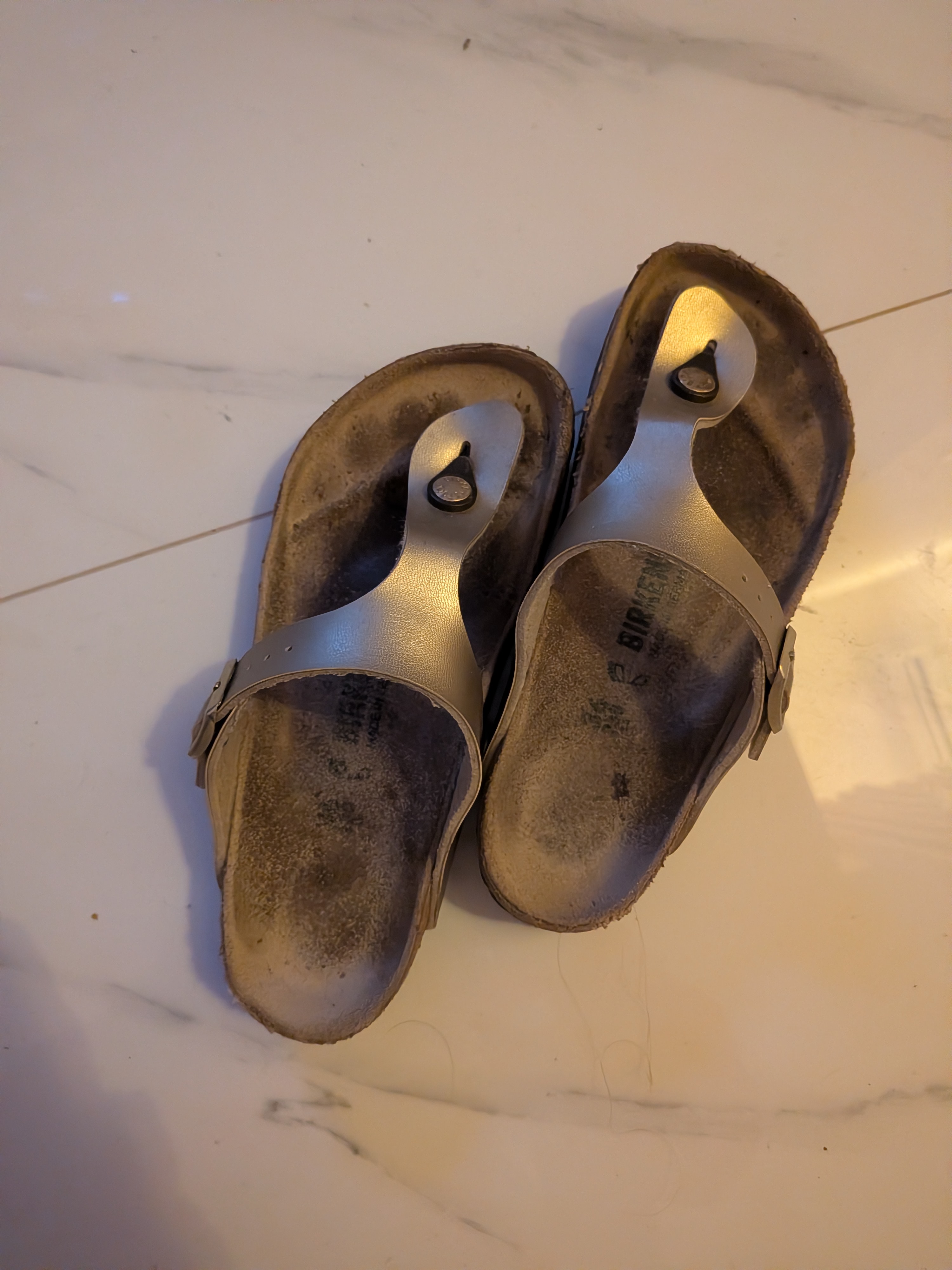 Birkenstock Gizeh Gold Größe 36