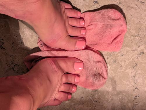 🩷 Meine getragenen rosa Söckchen suchen einen neuen Besitzer 👣😈