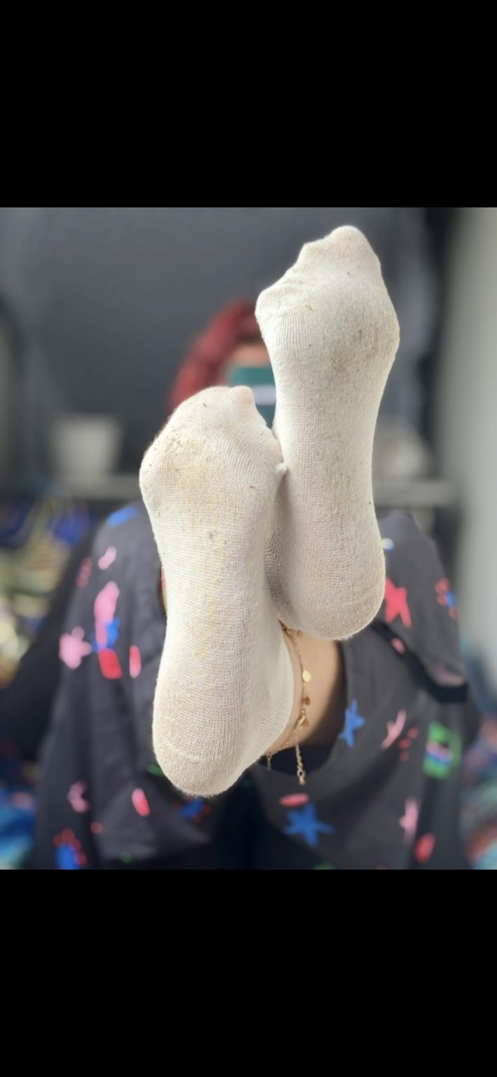 Getragen Socken 🧦 weiß - dreckig -