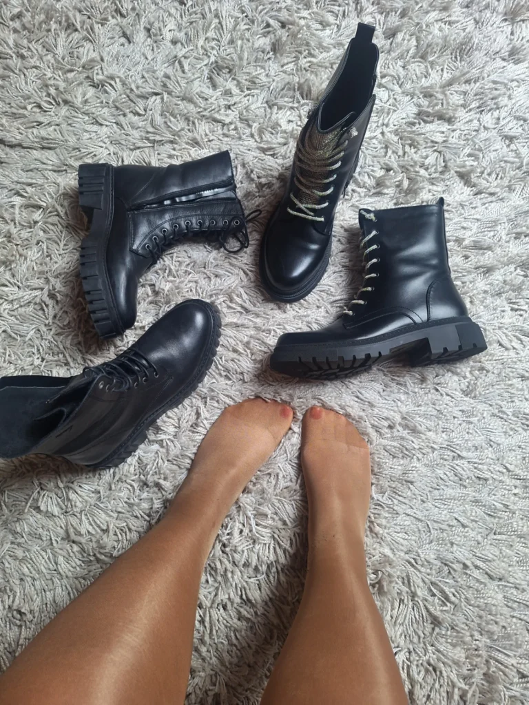 Mona füße und Stiefel Story